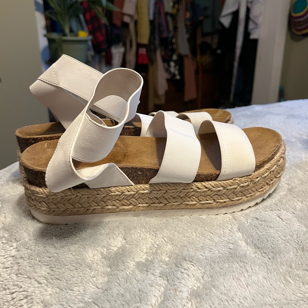 Platform sandals